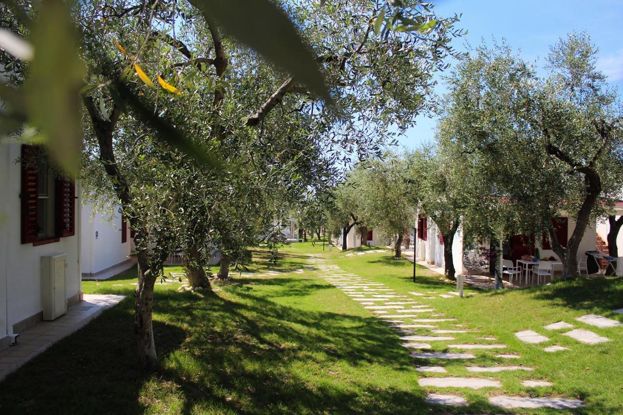 Villaggio Baia Del Monaco Manfredoine Extérieur photo