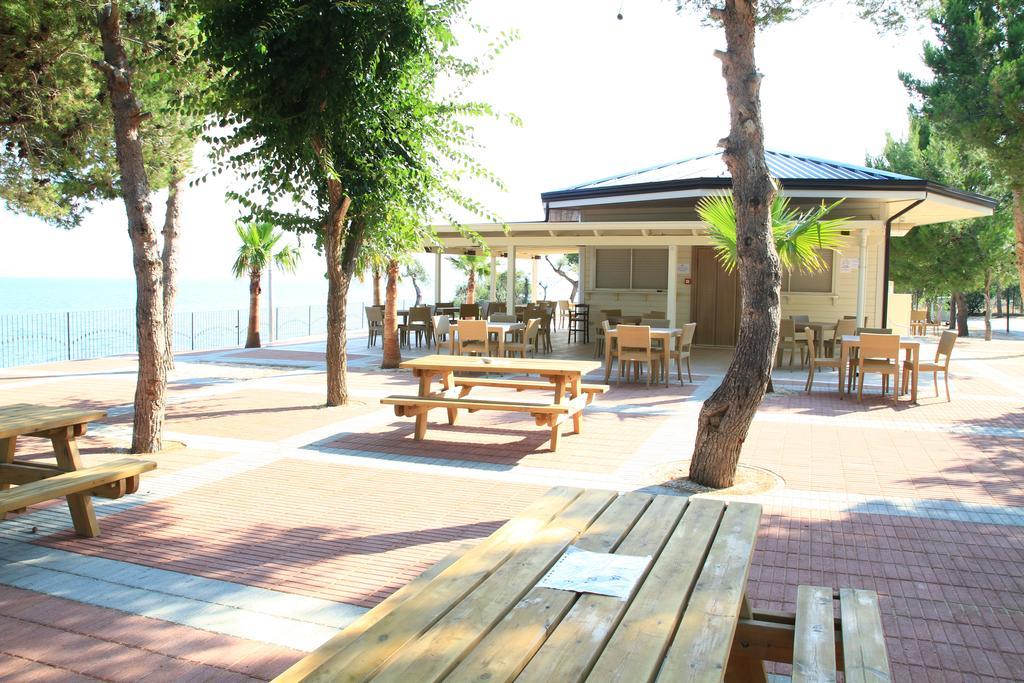 Villaggio Baia Del Monaco Manfredoine Extérieur photo