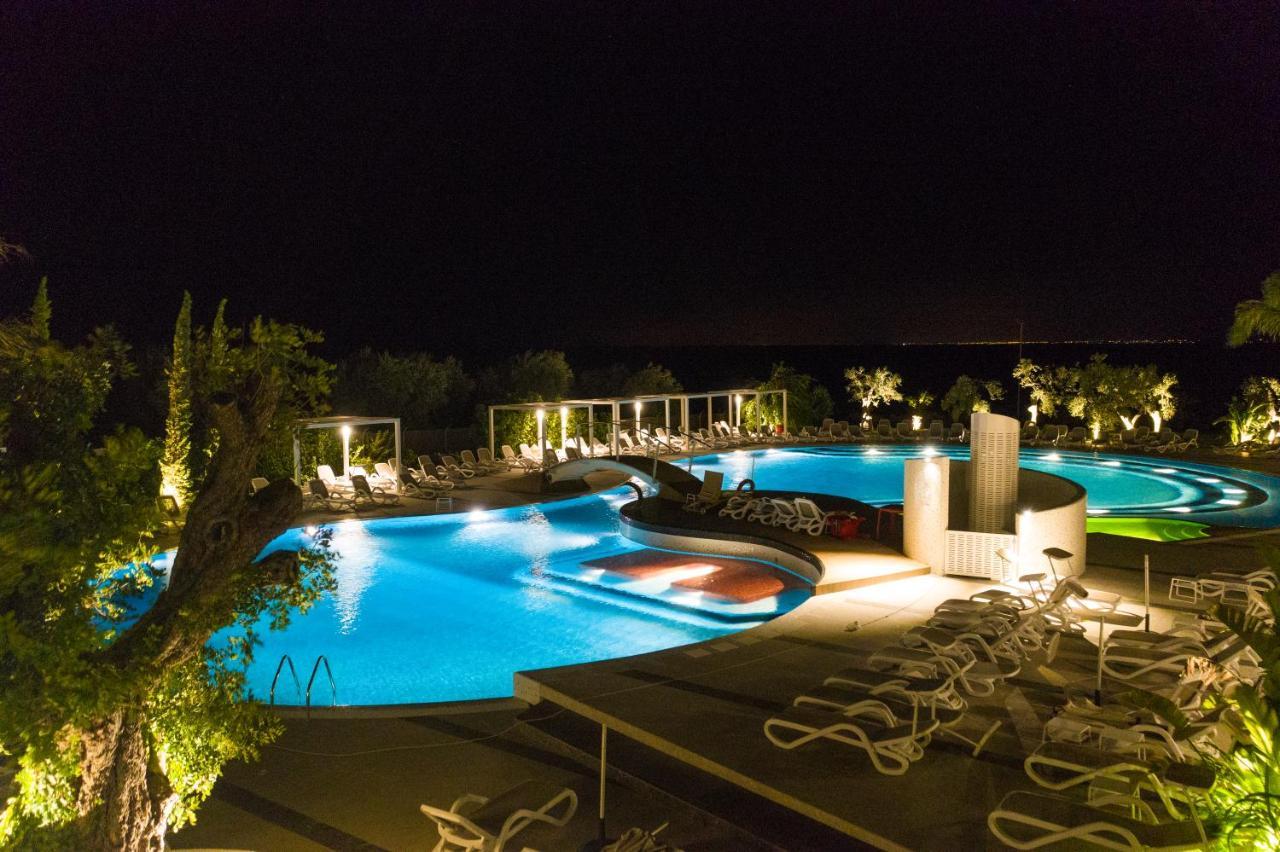 Villaggio Baia Del Monaco Manfredoine Extérieur photo